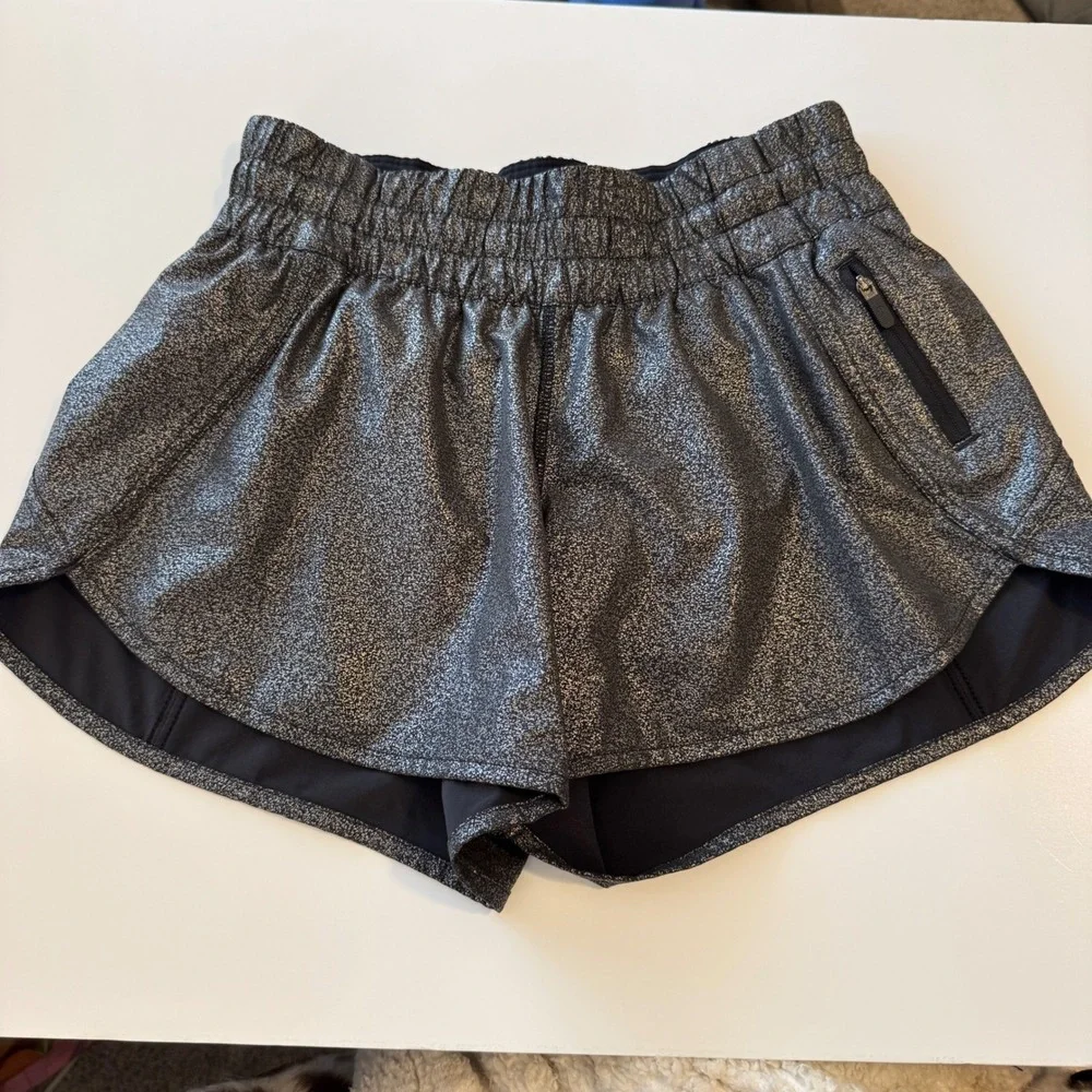 Lululemon tracker/Track That Short Metallic Foil Black Running Shorts Womens 6